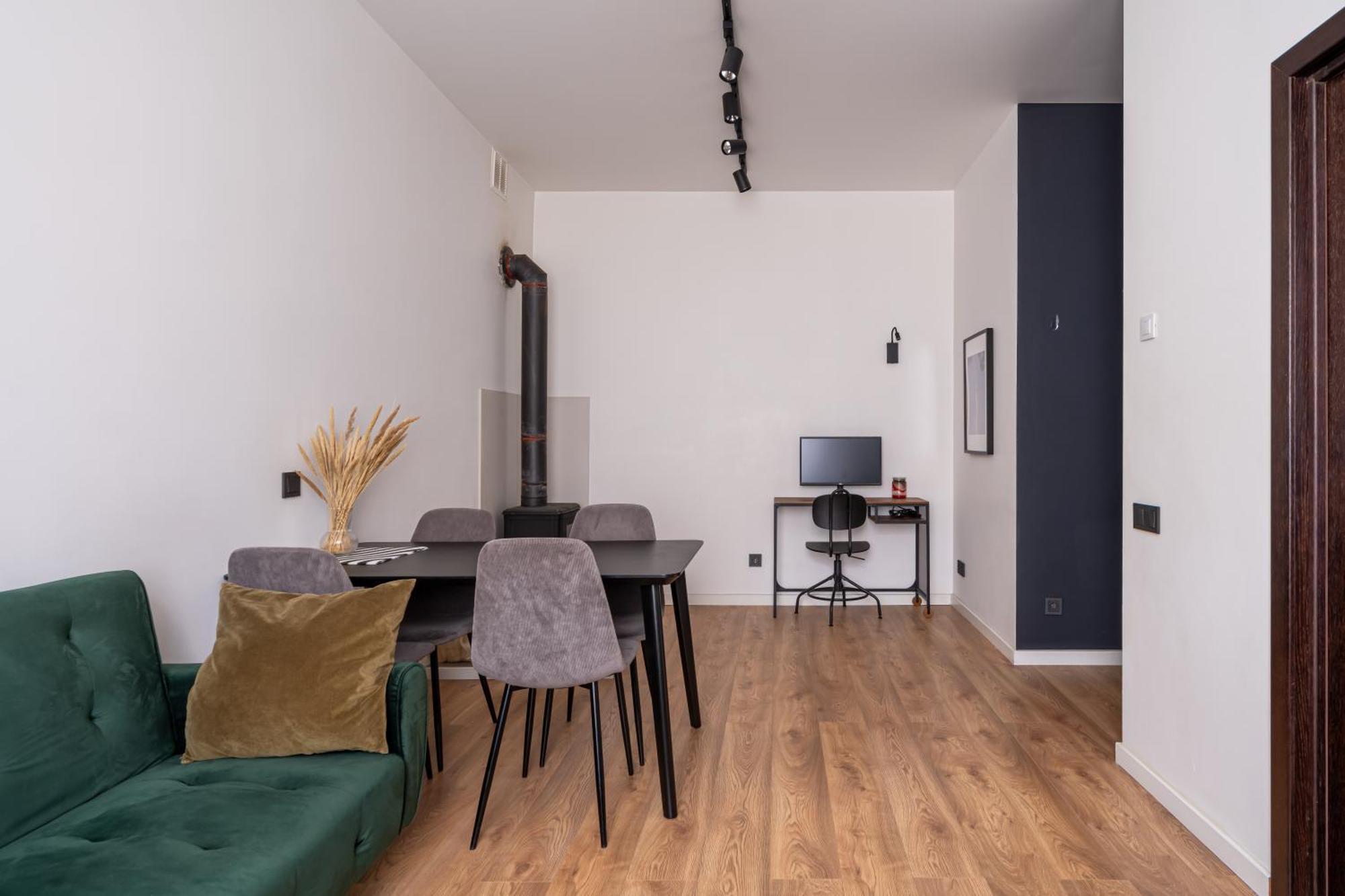 Lienes Iela Gem 1Br Apartment With Fireplace In Historic Unesco Center Rīga Exterior foto