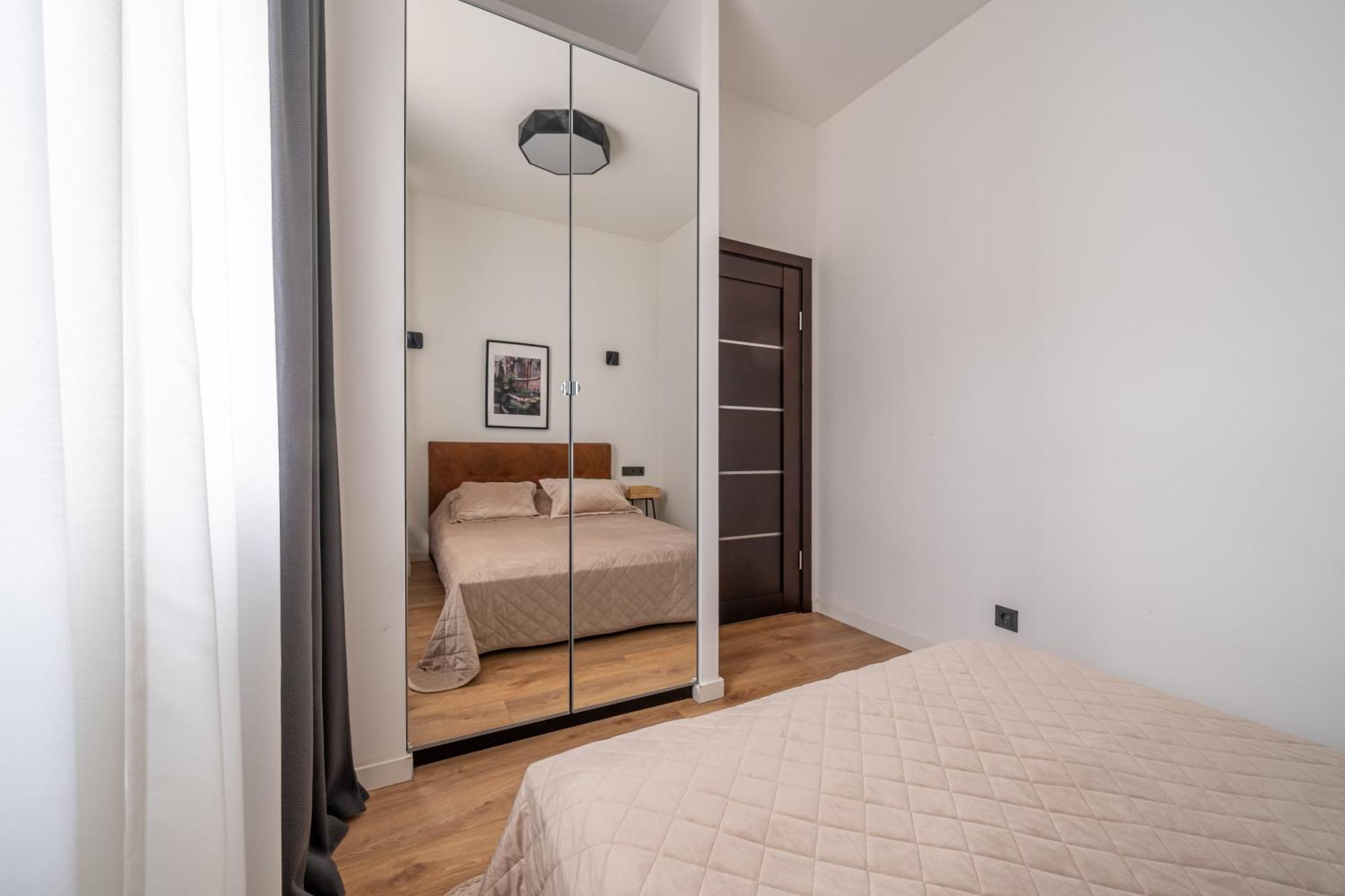 Lienes Iela Gem 1Br Apartment With Fireplace In Historic Unesco Center Rīga Exterior foto